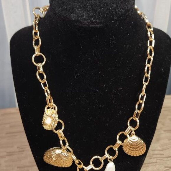 INC Reef Charm Necklace Gold-tone - Picture 4 of 4